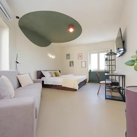 Big Mama S Apartment *